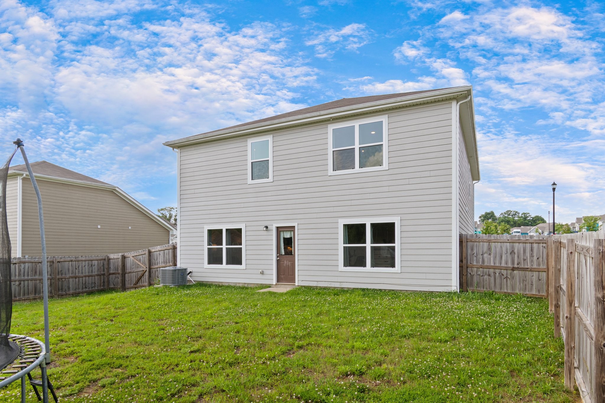 2555 Queen Bee Dr