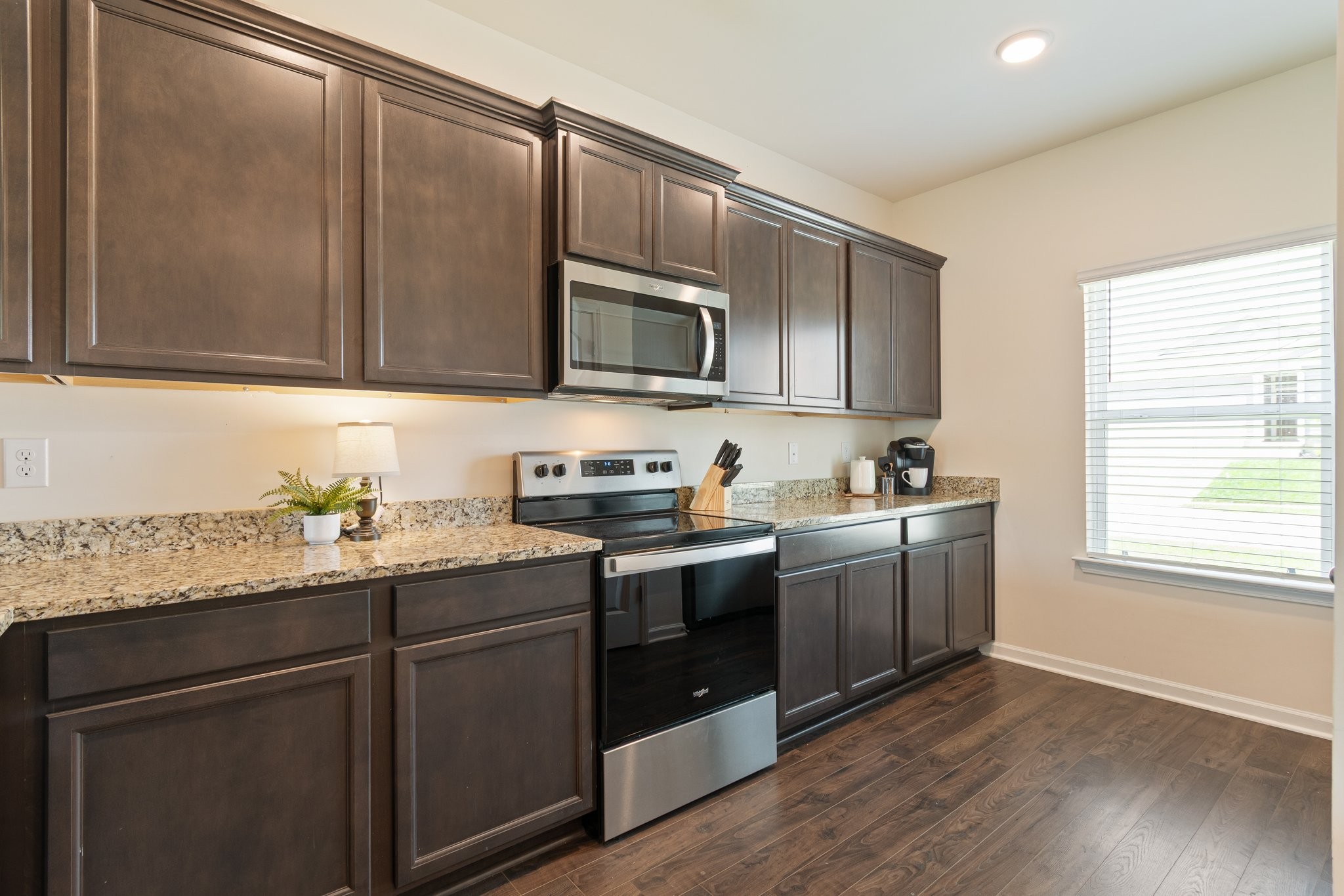 2555 Queen Bee Dr
