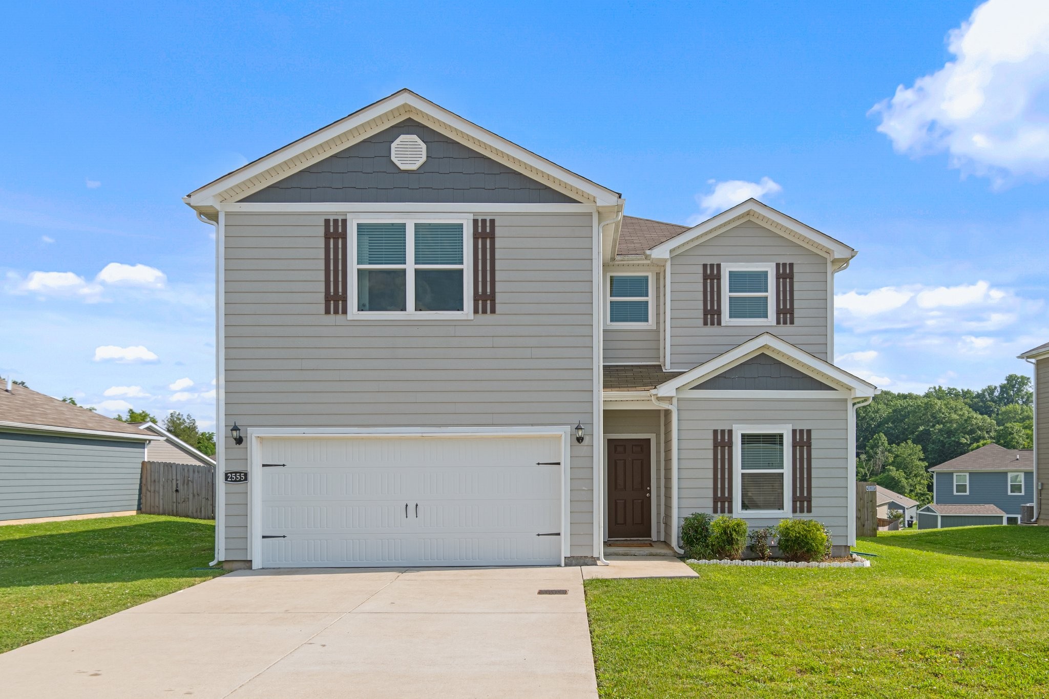 2555 Queen Bee Dr
