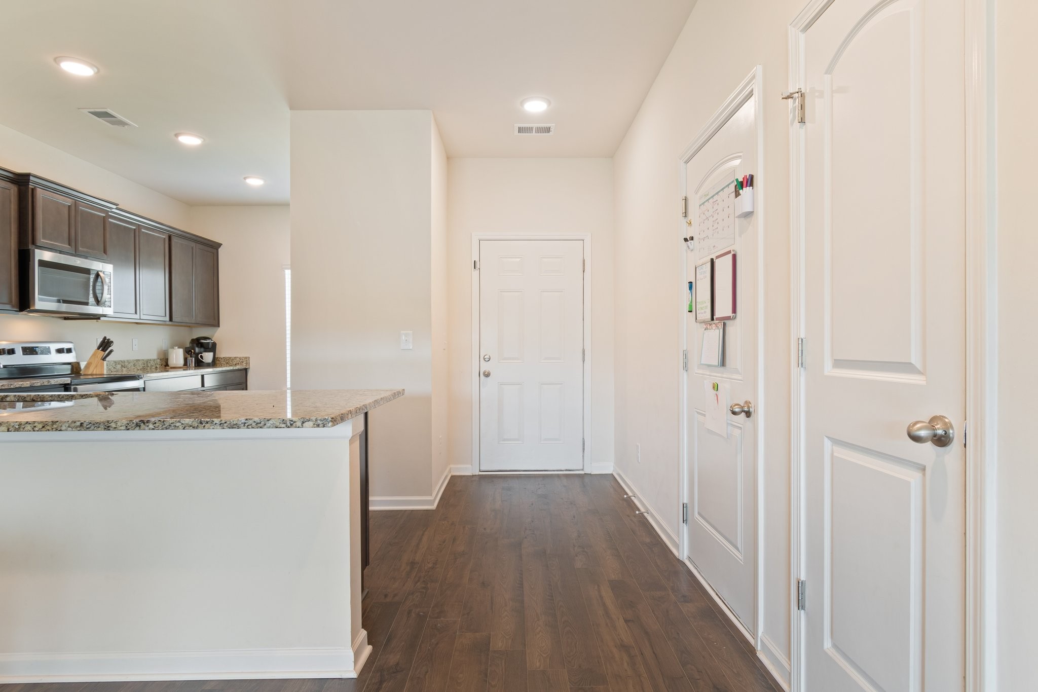 2555 Queen Bee Dr