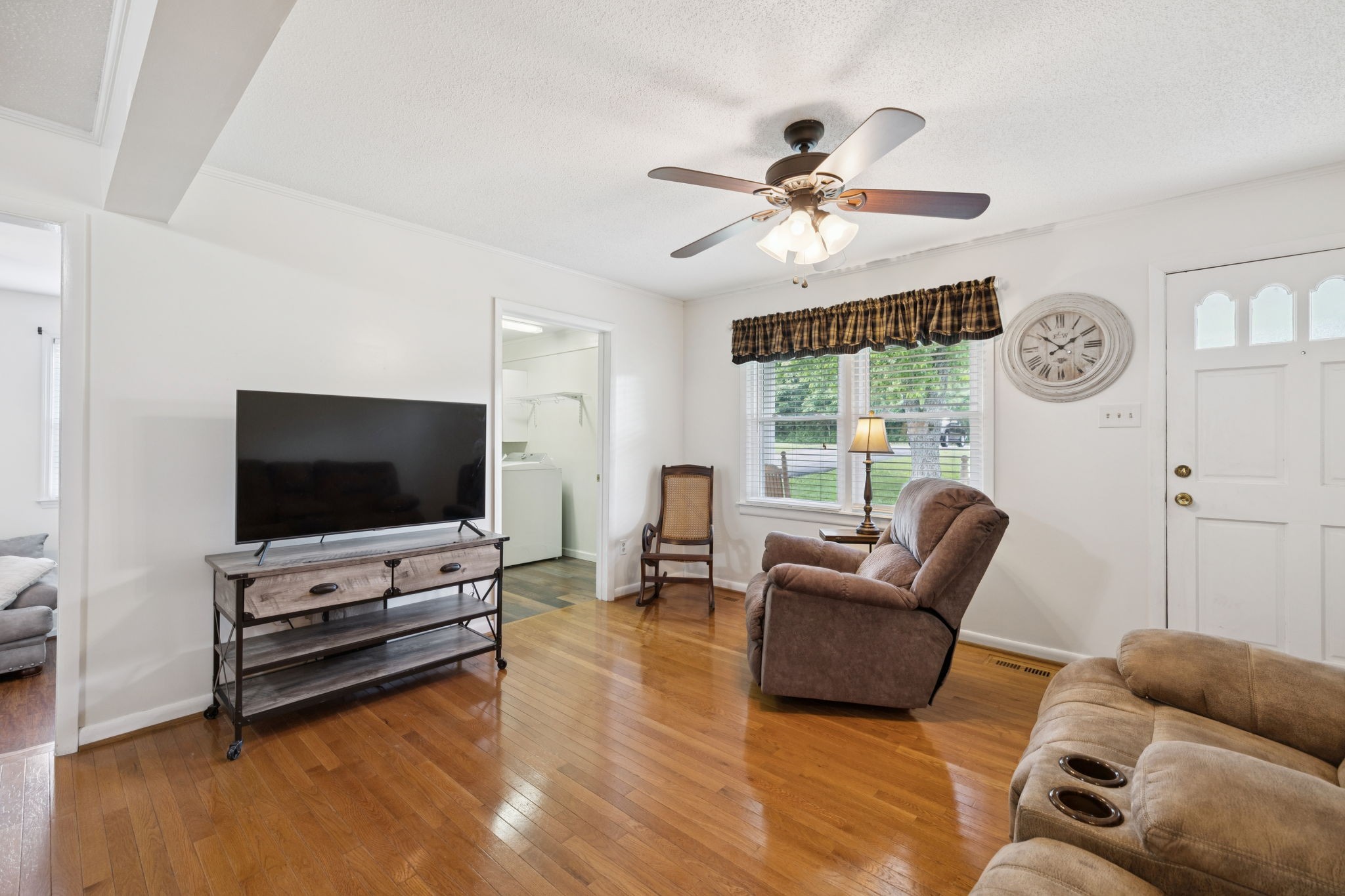 1710 New Highway 7