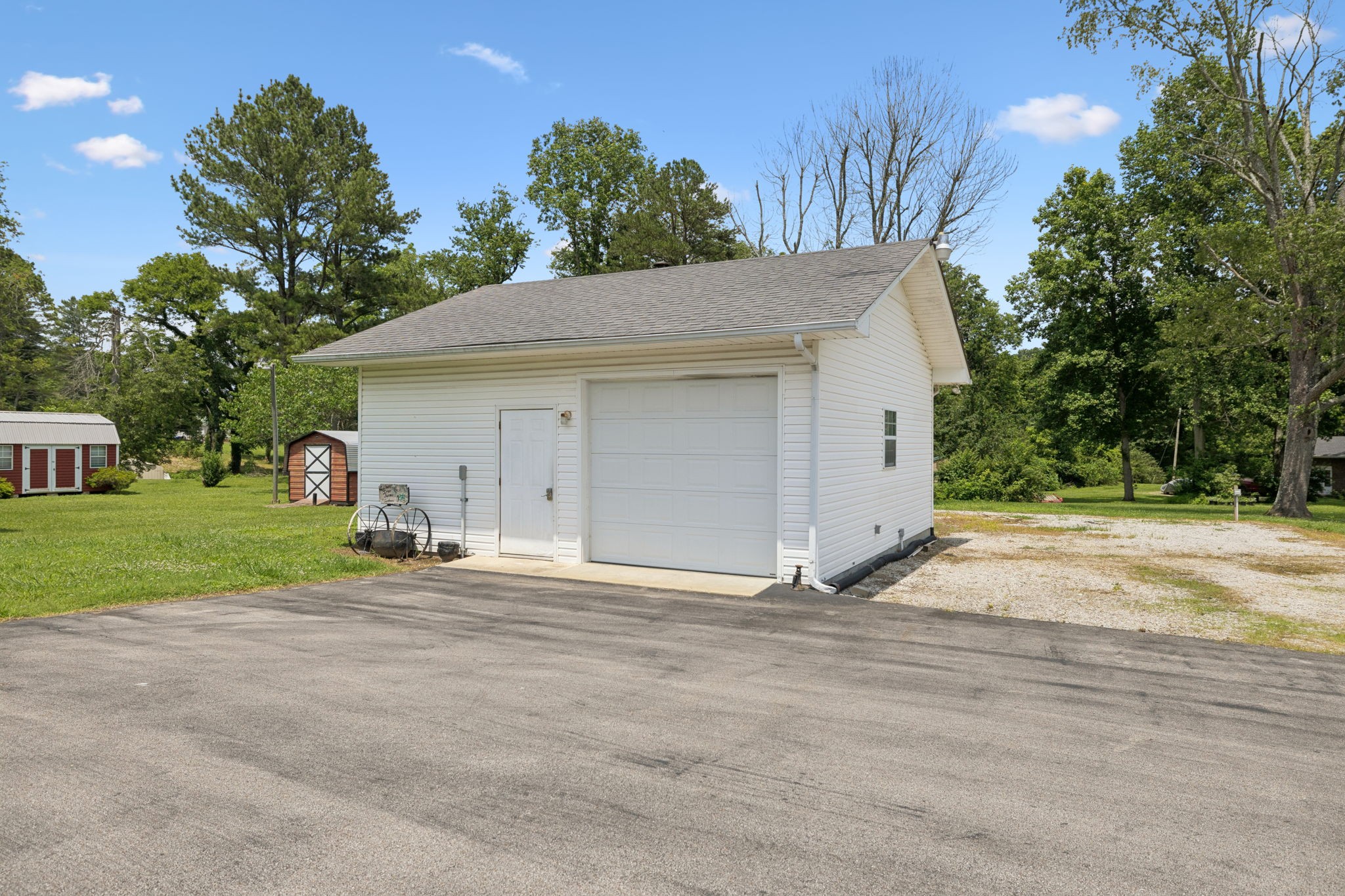 1710 New Highway 7
