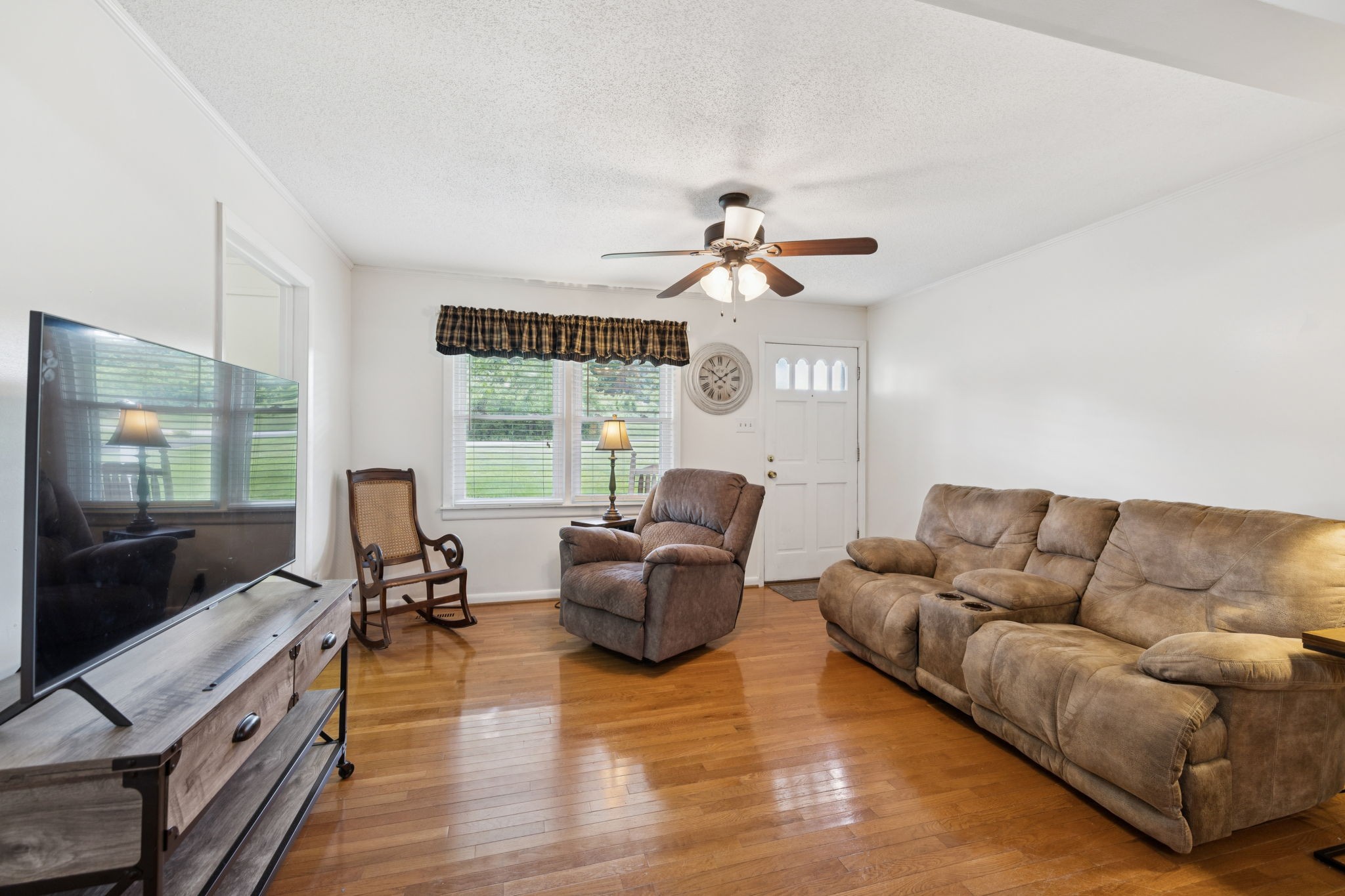 1710 New Highway 7