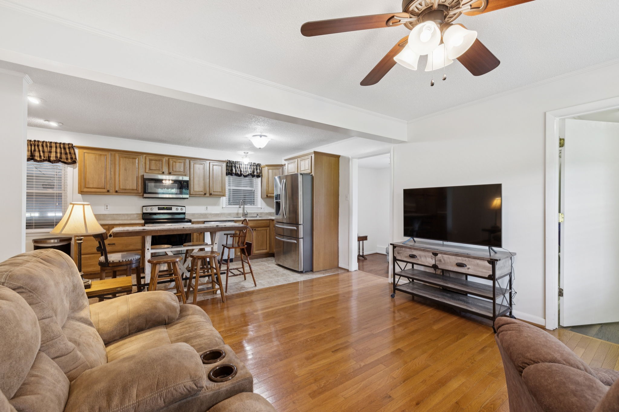 1710 New Highway 7