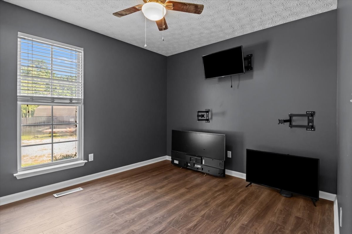 7173 New Hope Rd