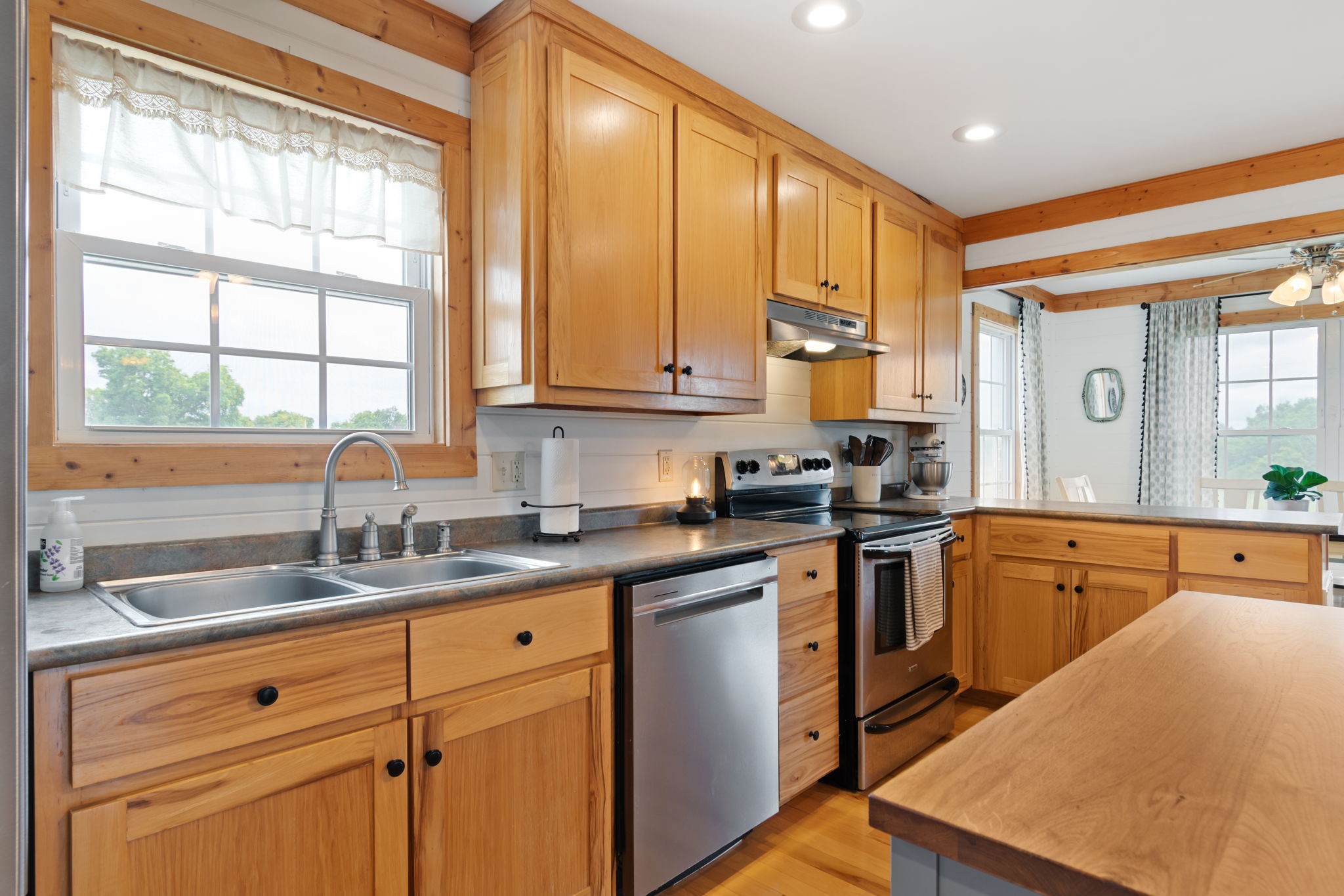 1371 Verona Caney Rd