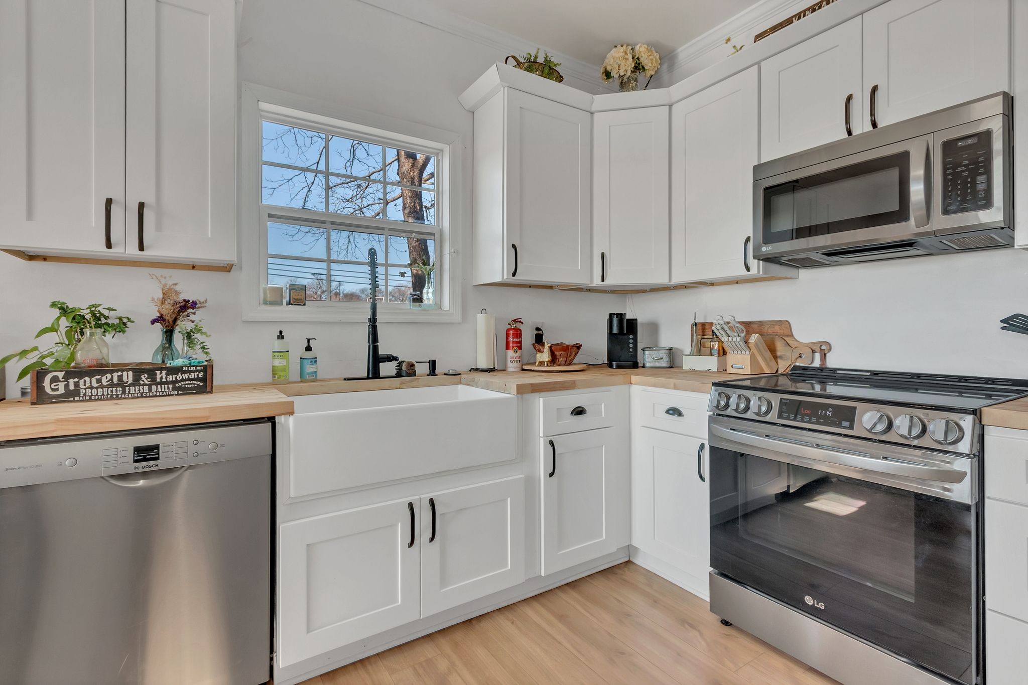 105 Riverside Dr