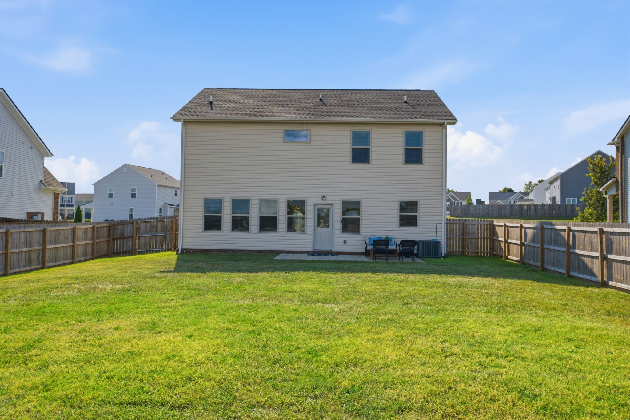 3039 Commonwealth Dr
