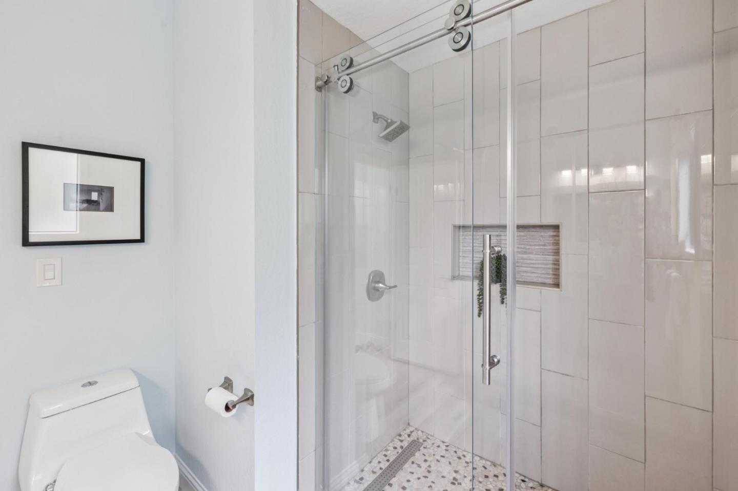 389 Avenue Granada
