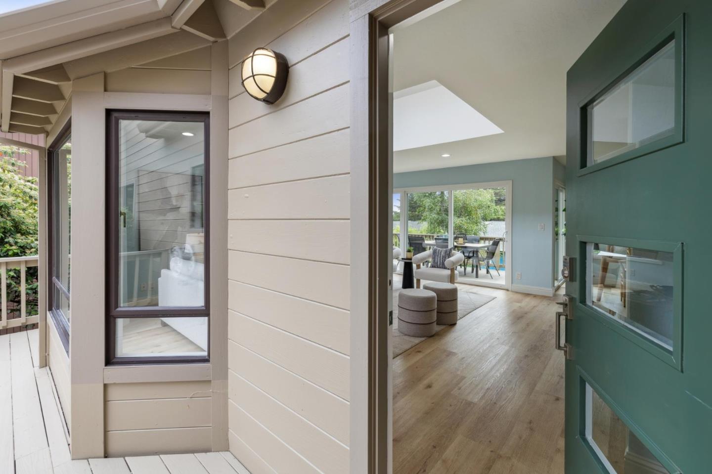 389 Avenue Granada