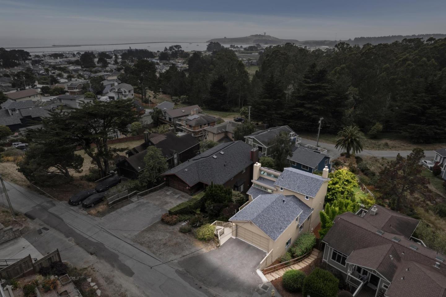 389 Avenue Granada
