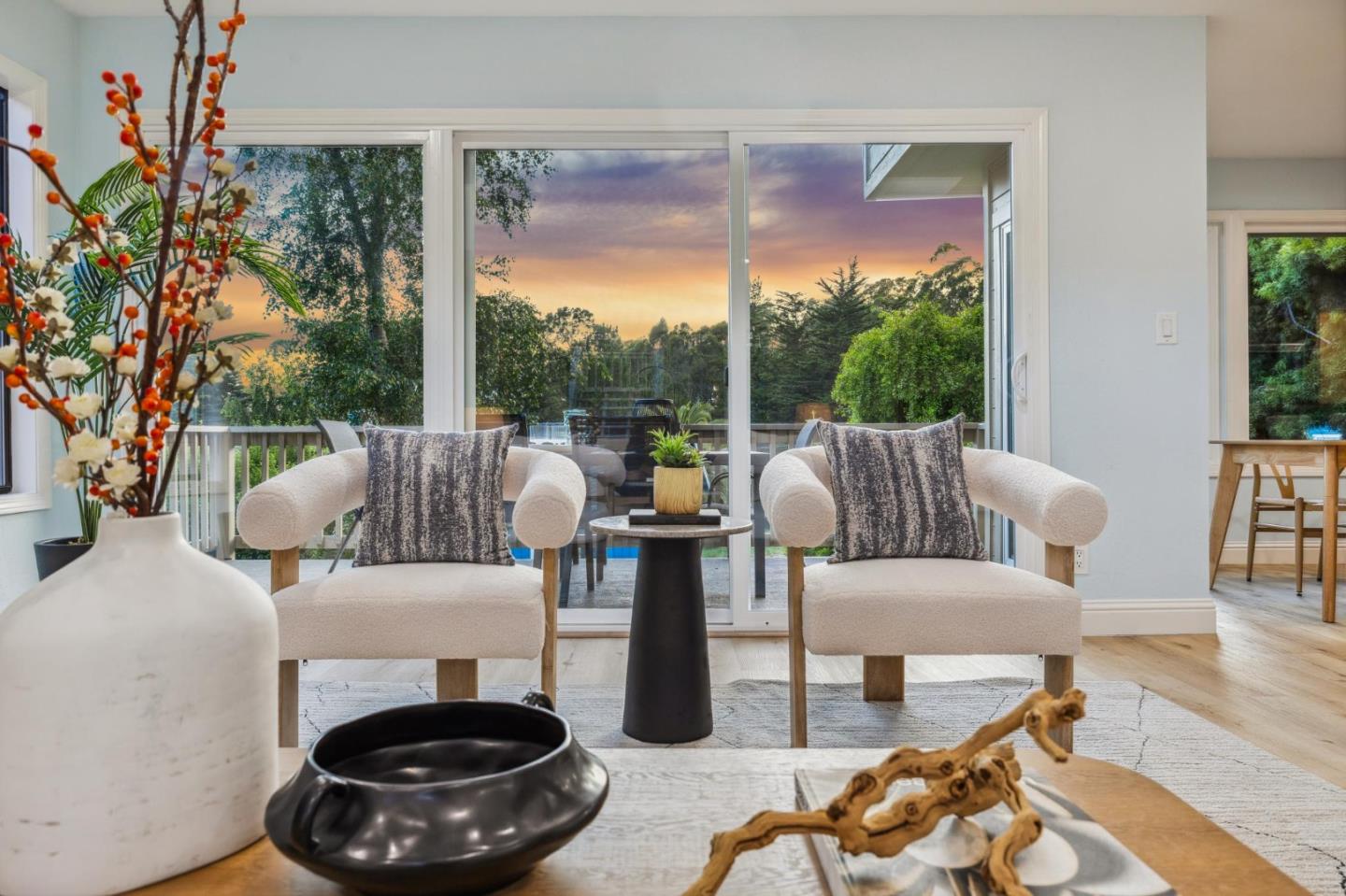 389 Avenue Granada