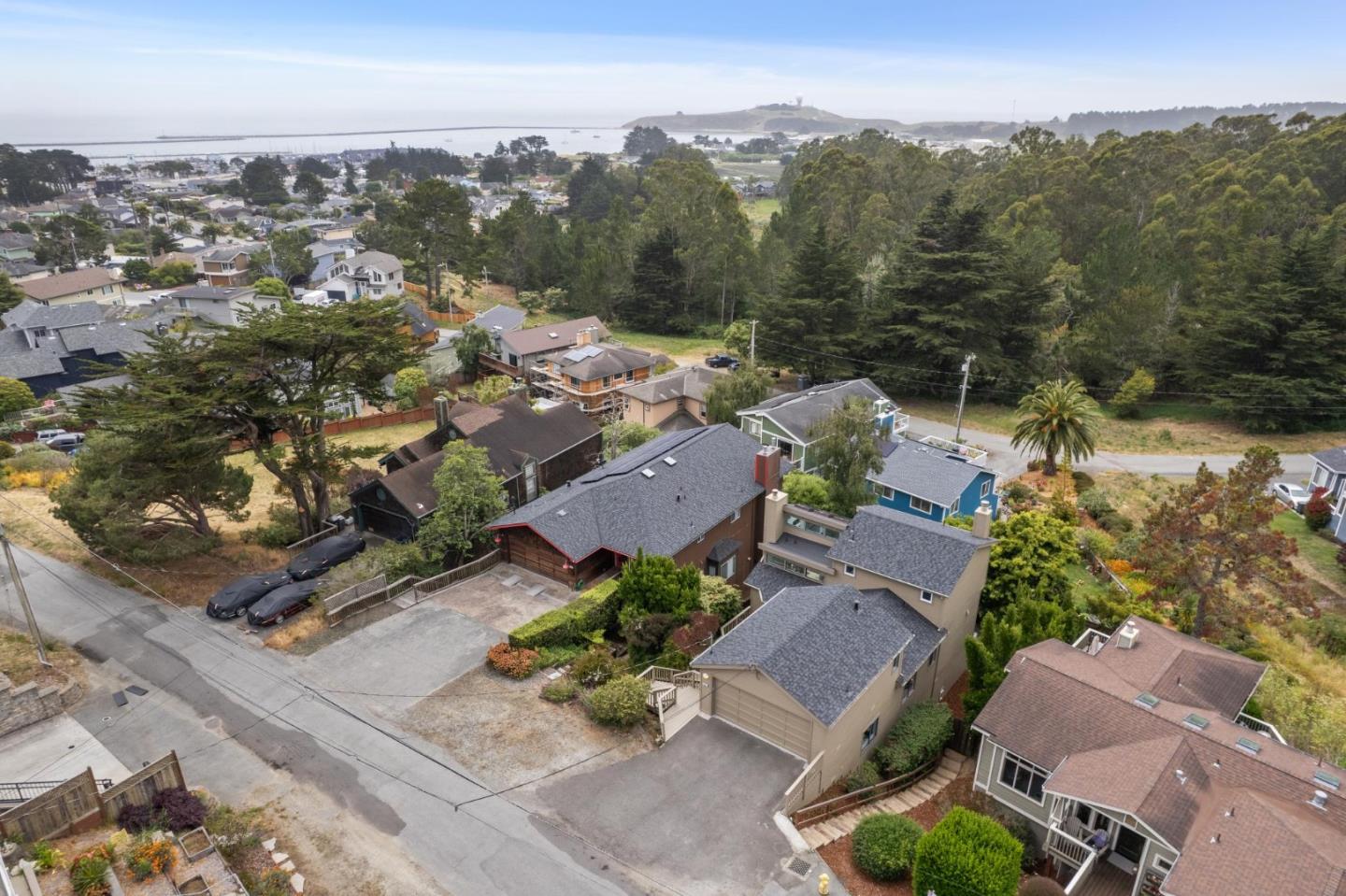 389 Avenue Granada
