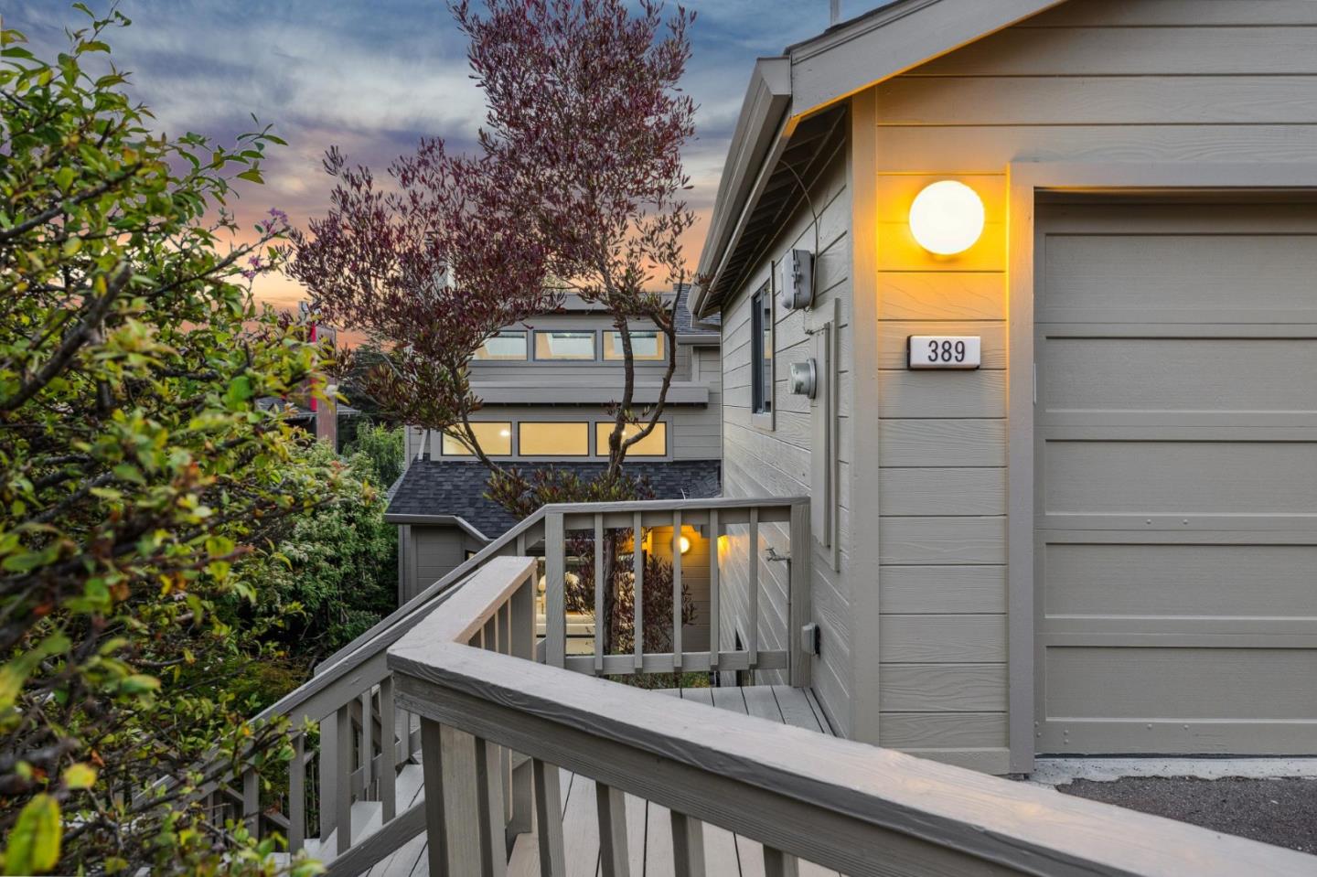 389 Avenue Granada