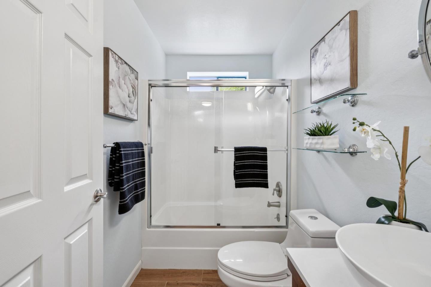 389 Avenue Granada