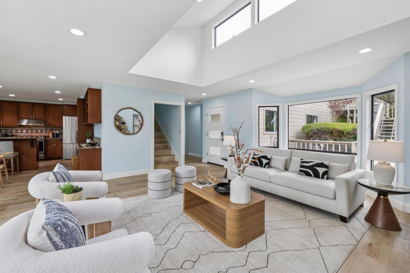 389 Avenue Granada