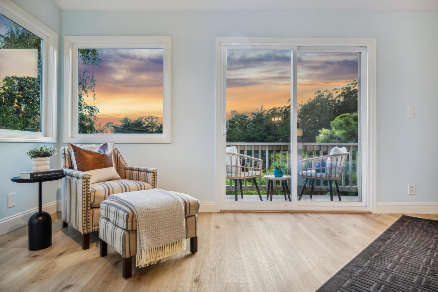 389 Avenue Granada