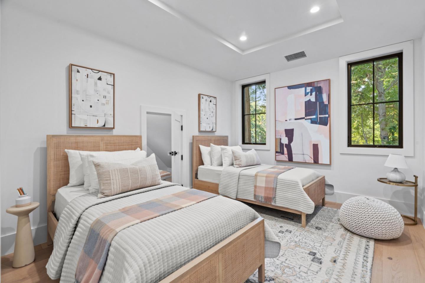 56 Melrose Place