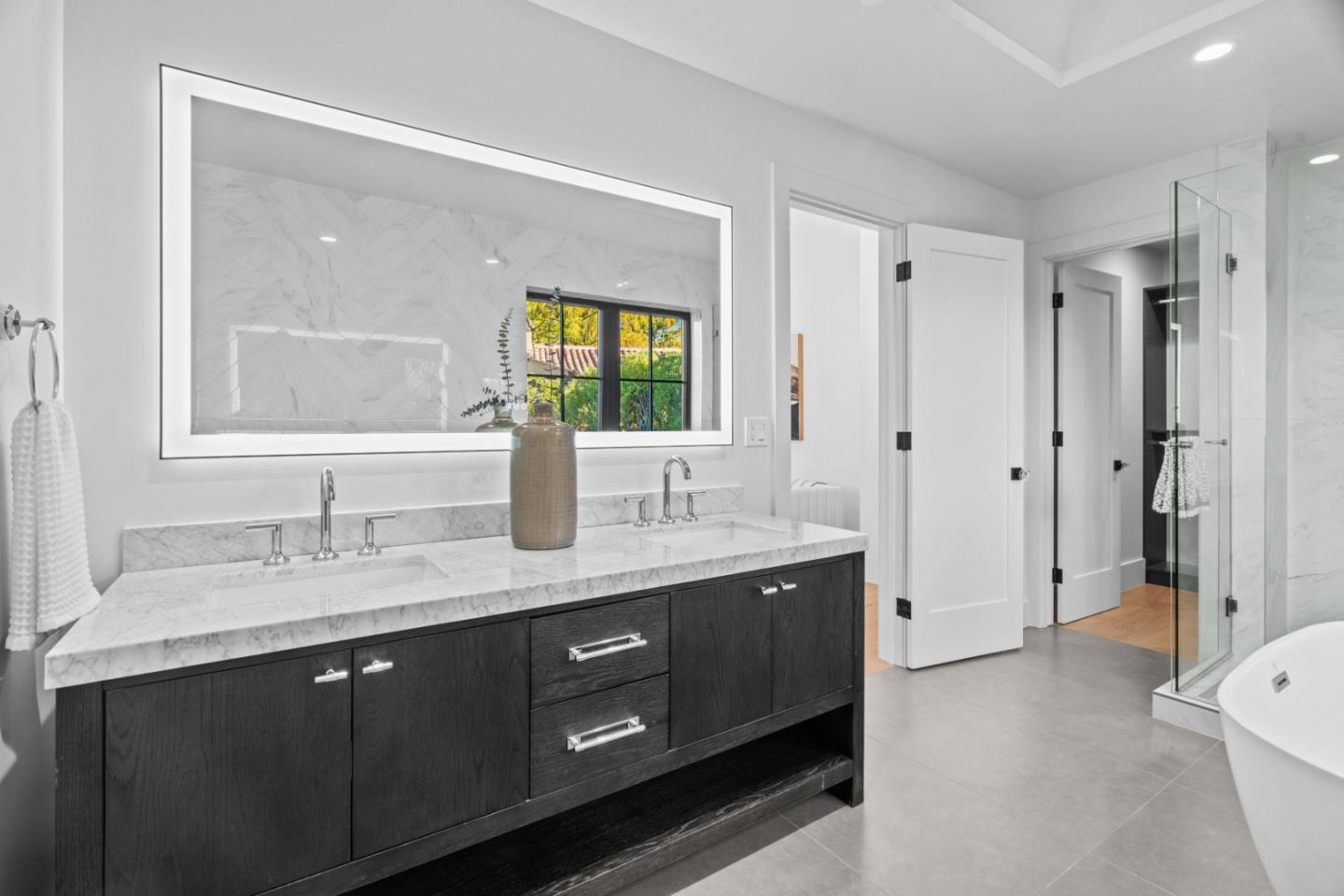 56 Melrose Place