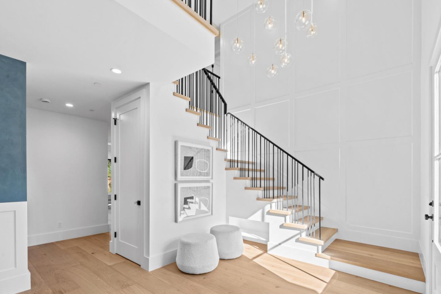 56 Melrose Place