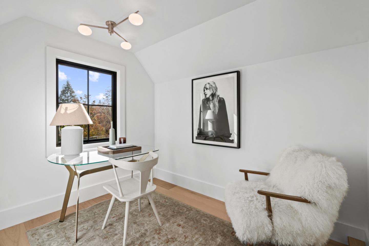 56 Melrose Place