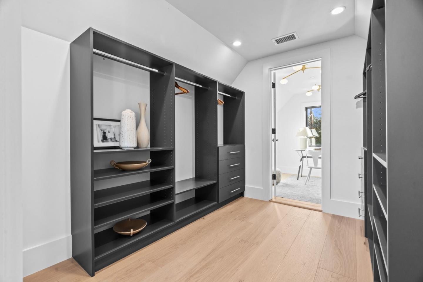 56 Melrose Place