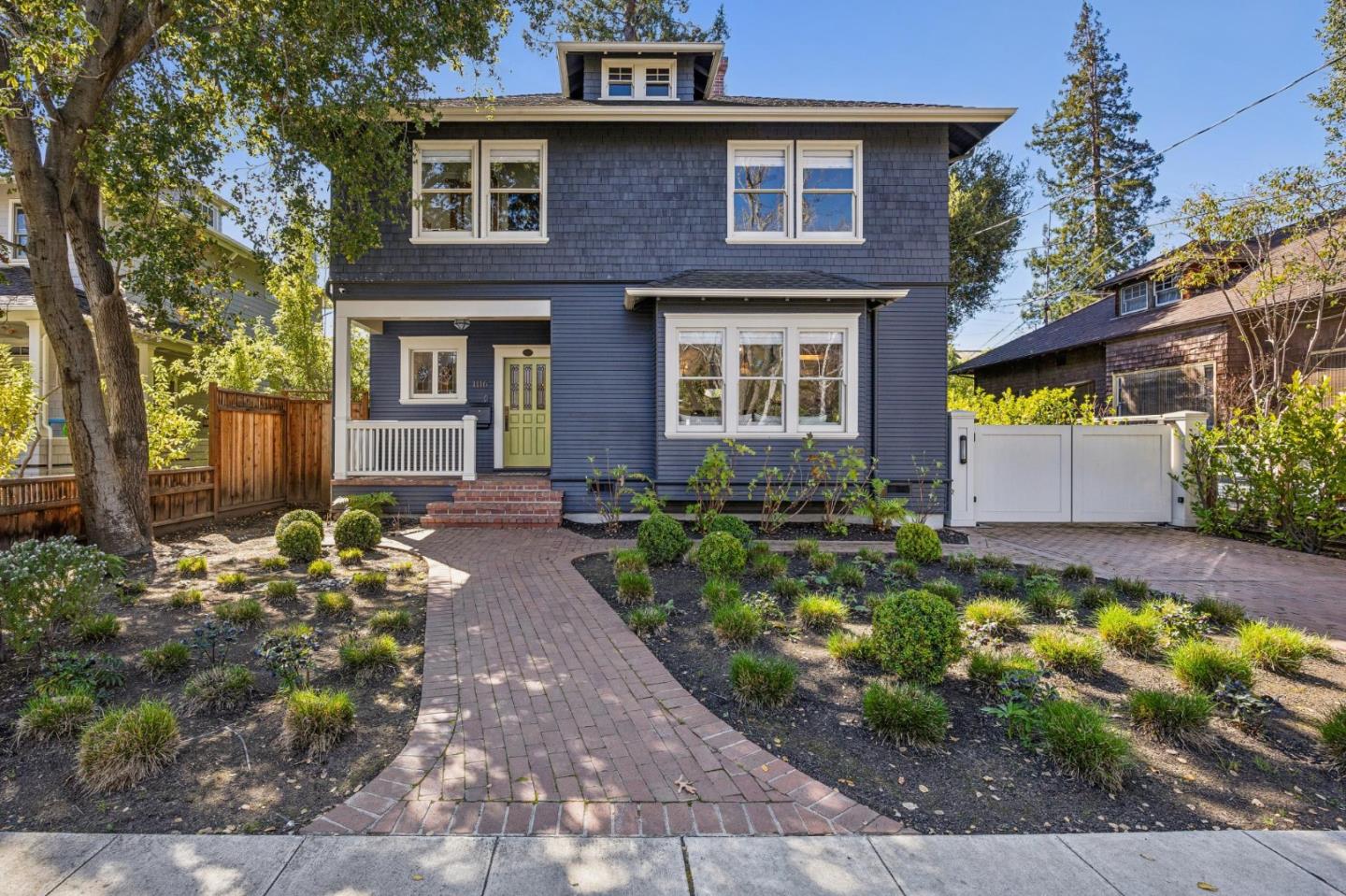 1116 Ramona