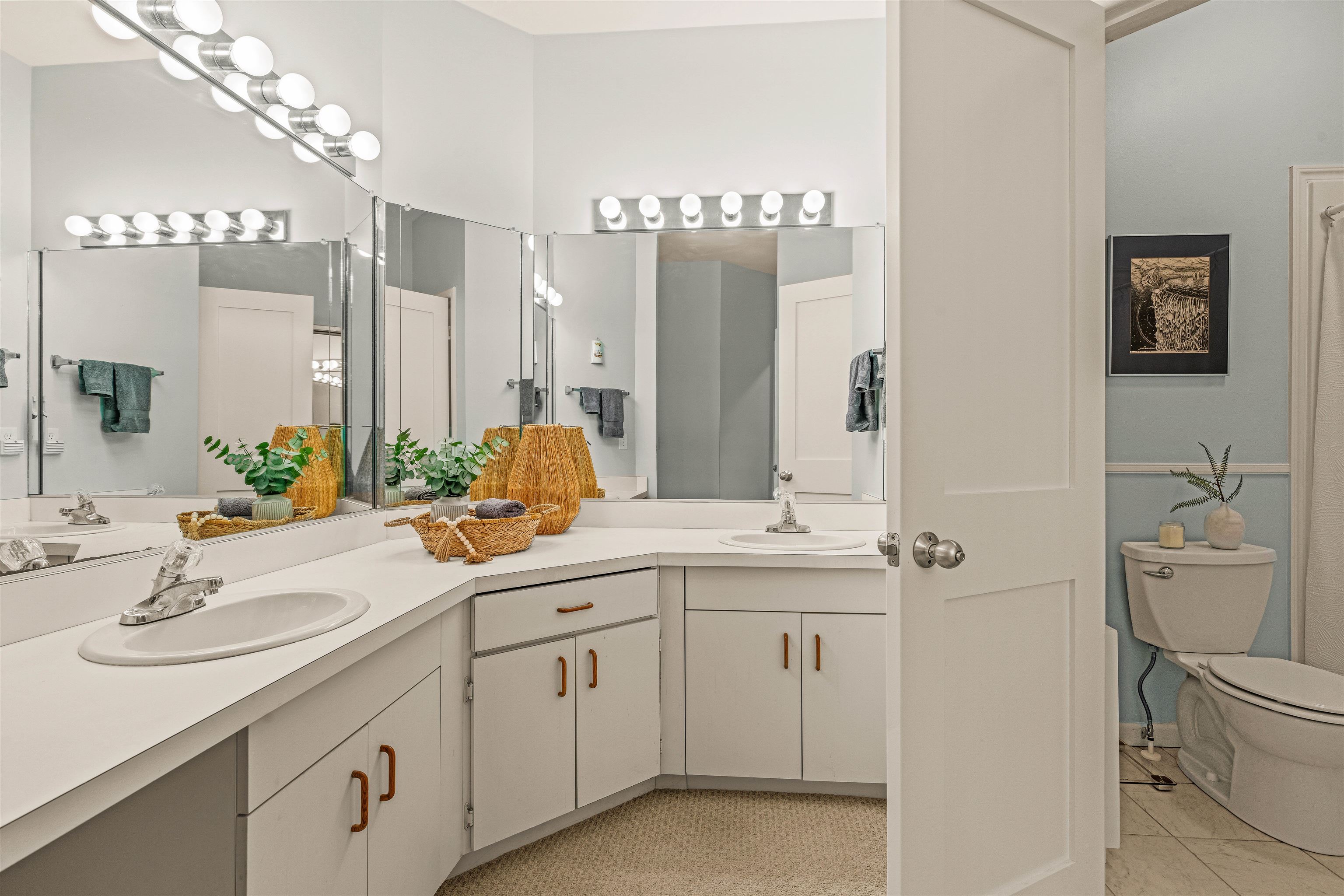 602 Sextant Court Unit 602