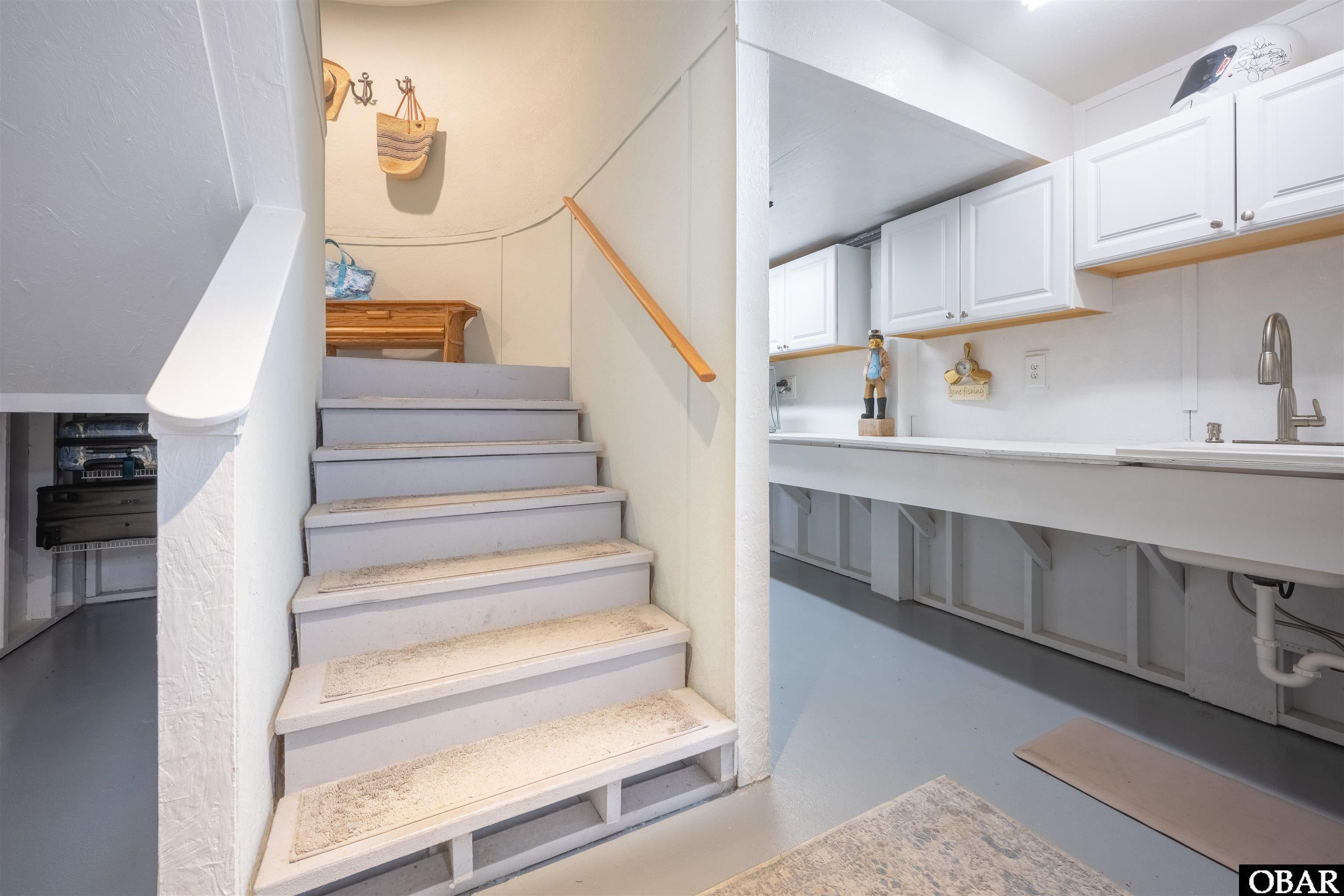 46 N Hammock Court