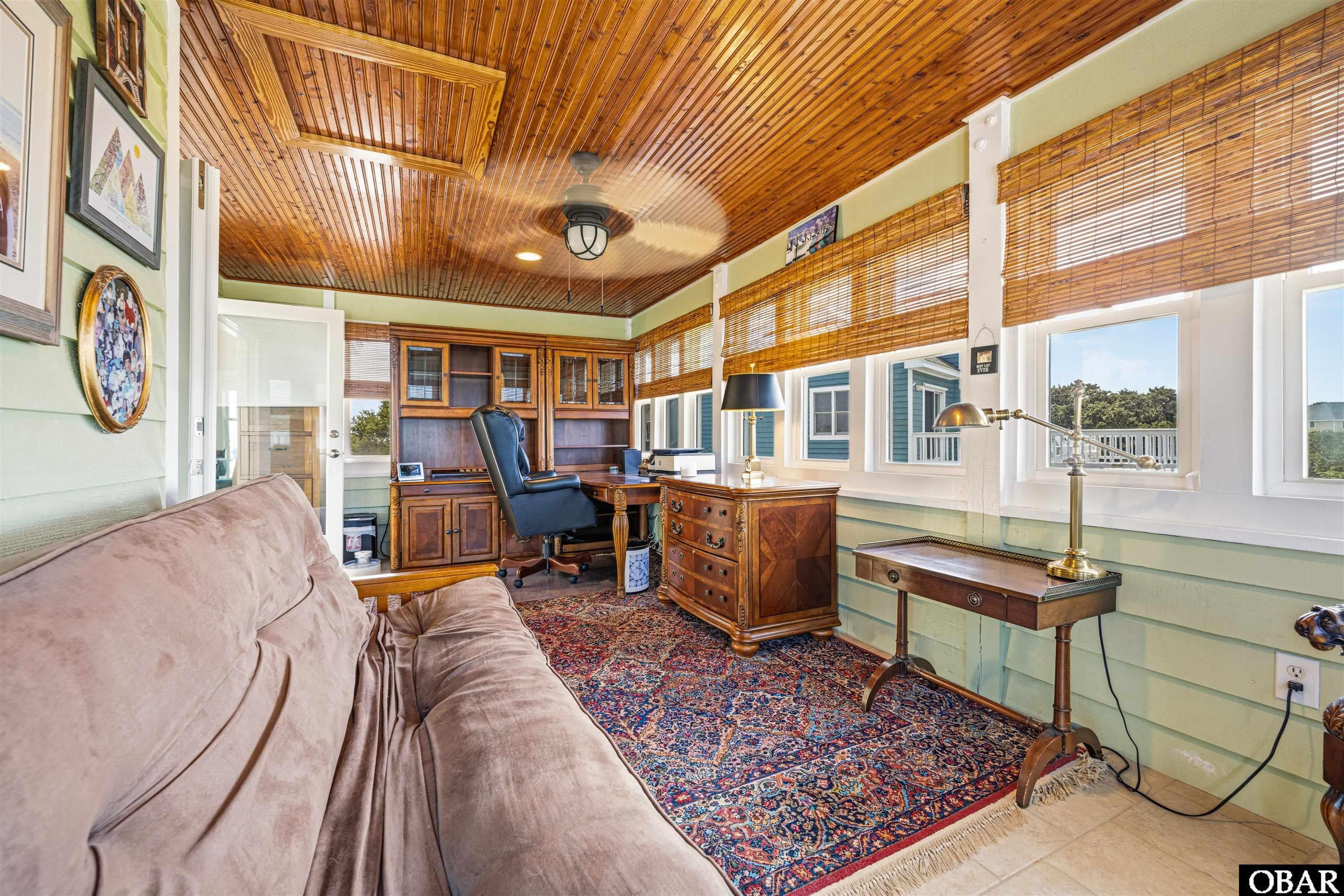 46 N Hammock Court