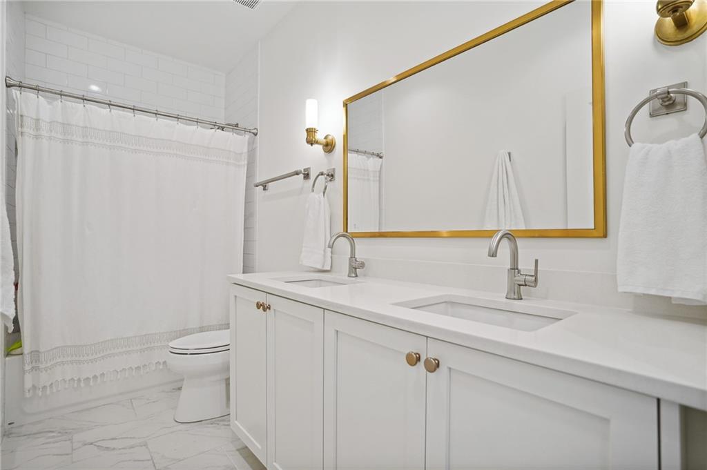 257 Colebrook Street NE