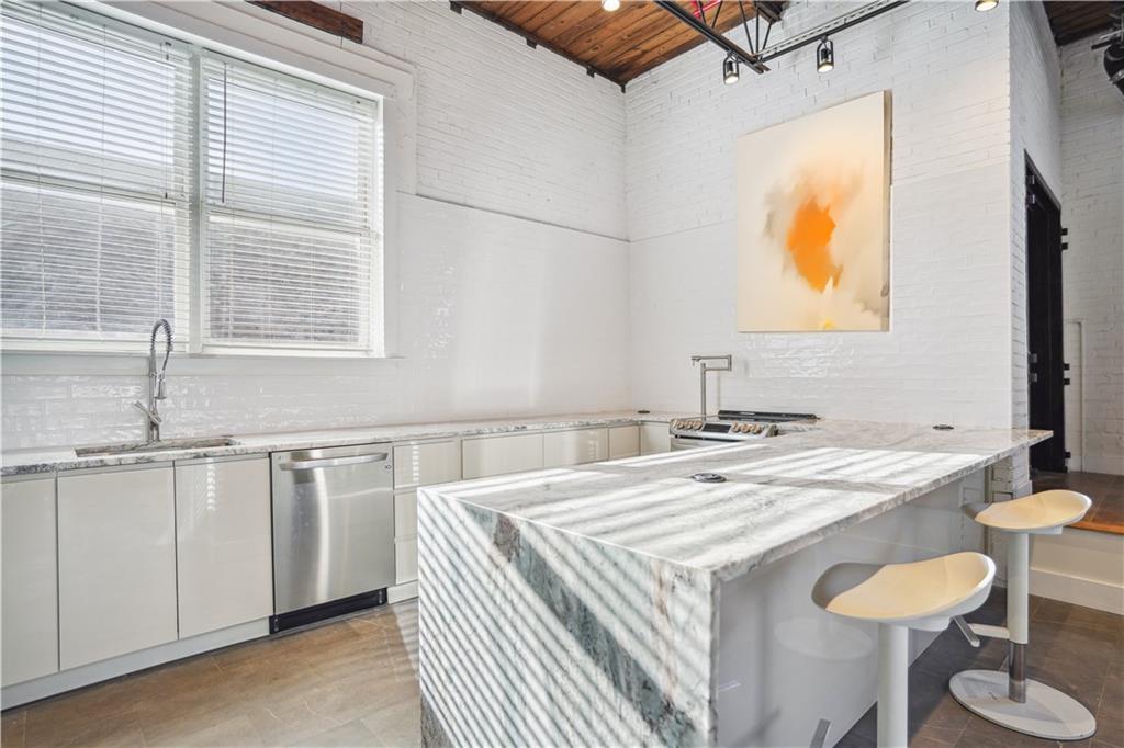 244 Peters Street SW Unit 24