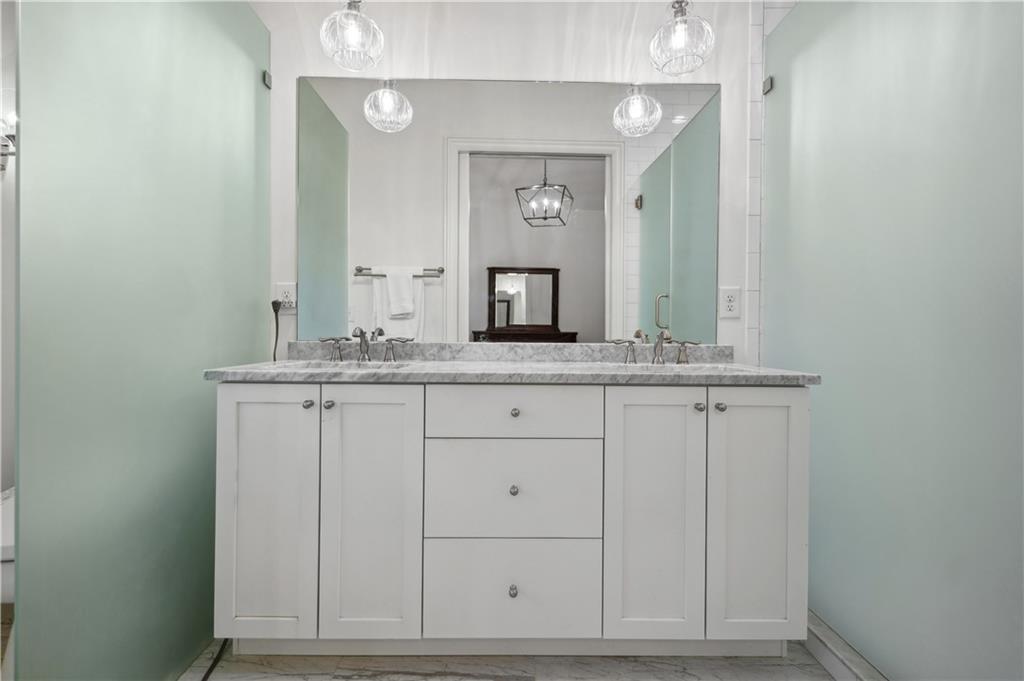 260 Colebrook Street NE