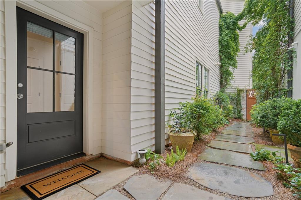 260 Colebrook Street NE