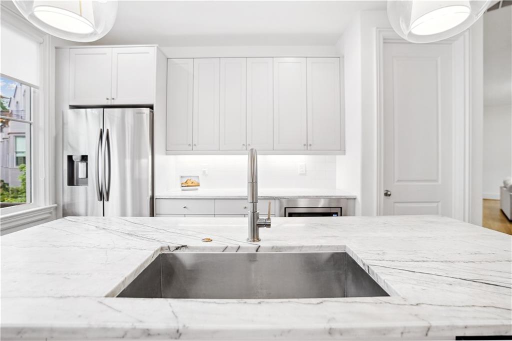 260 Colebrook Street NE