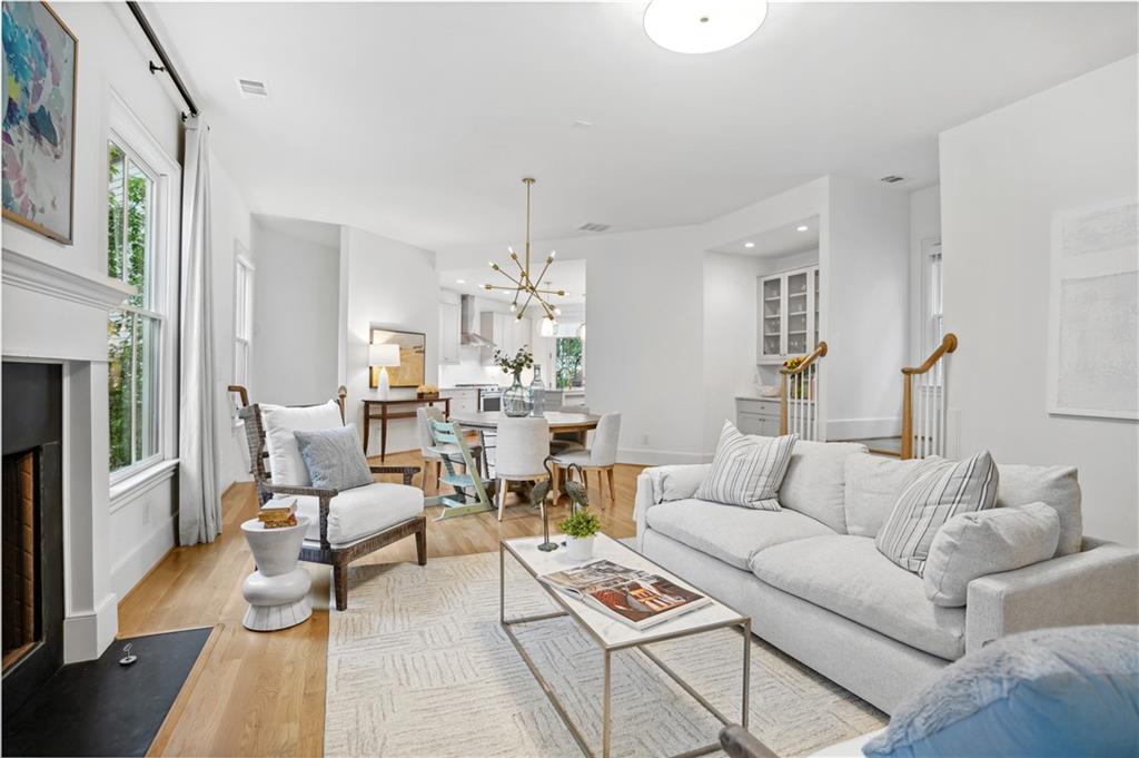 260 Colebrook Street NE