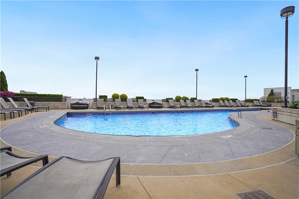 250 Pharr Road NE Unit 611