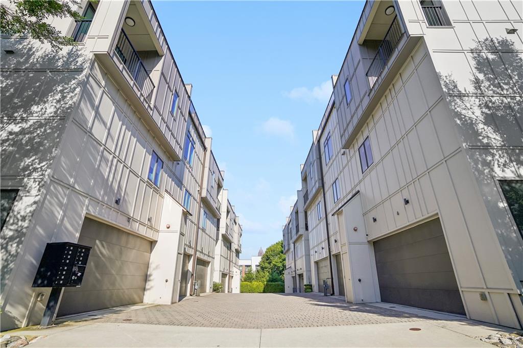 600 Bonaventure Avenue NE Unit 3