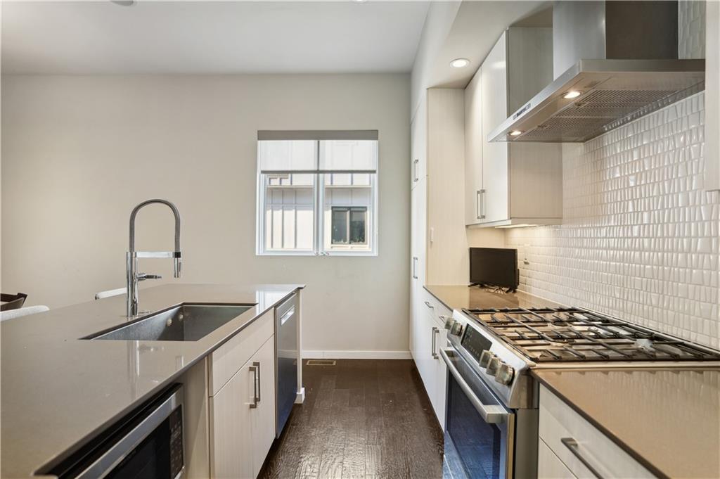 600 Bonaventure Avenue NE Unit 3