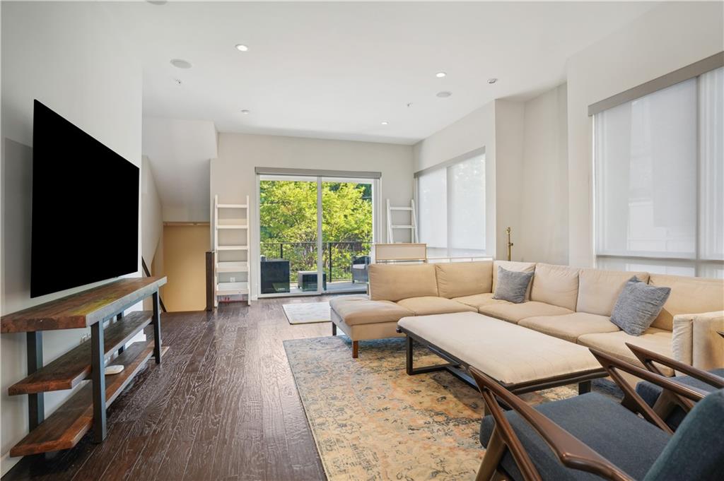 600 Bonaventure Avenue NE Unit 3