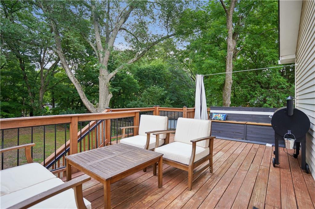 109 Lakewood Road SE