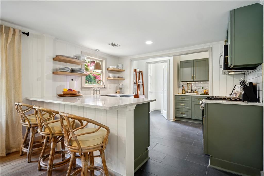 109 Lakewood Road SE