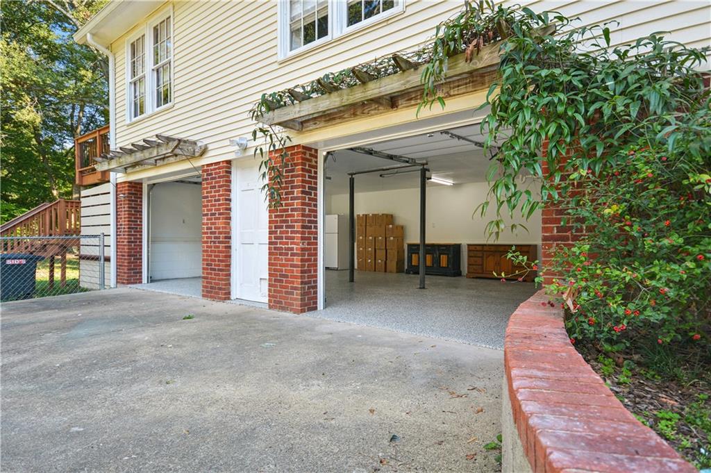109 Lakewood Road SE