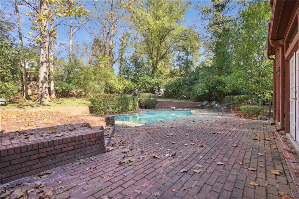 4345 Blackland Way