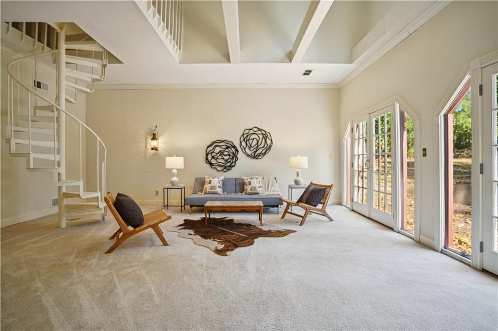 4345 Blackland Way