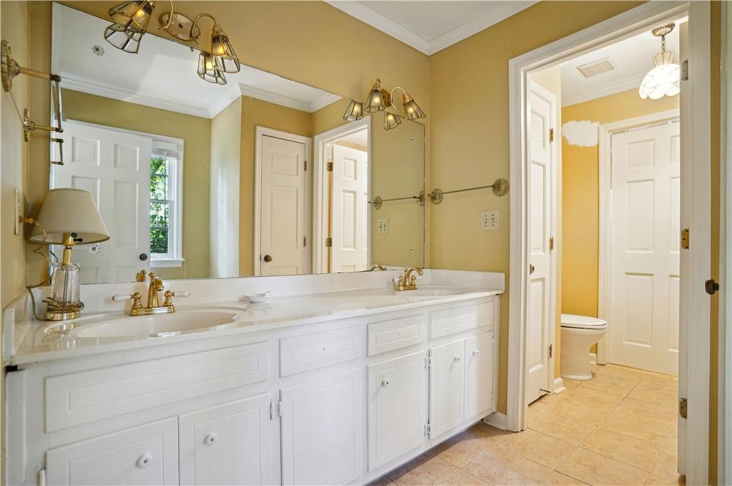 4345 Blackland Way