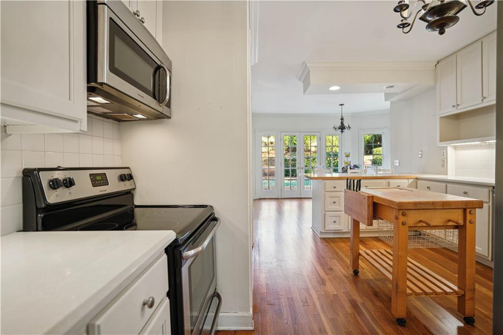 4345 Blackland Way