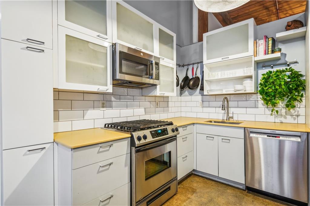 170 Boulevard SE Unit H-218