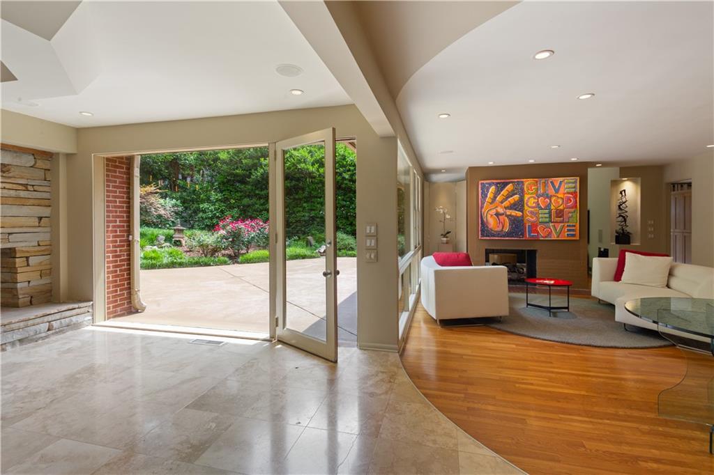 1719 Barnesdale Way NE