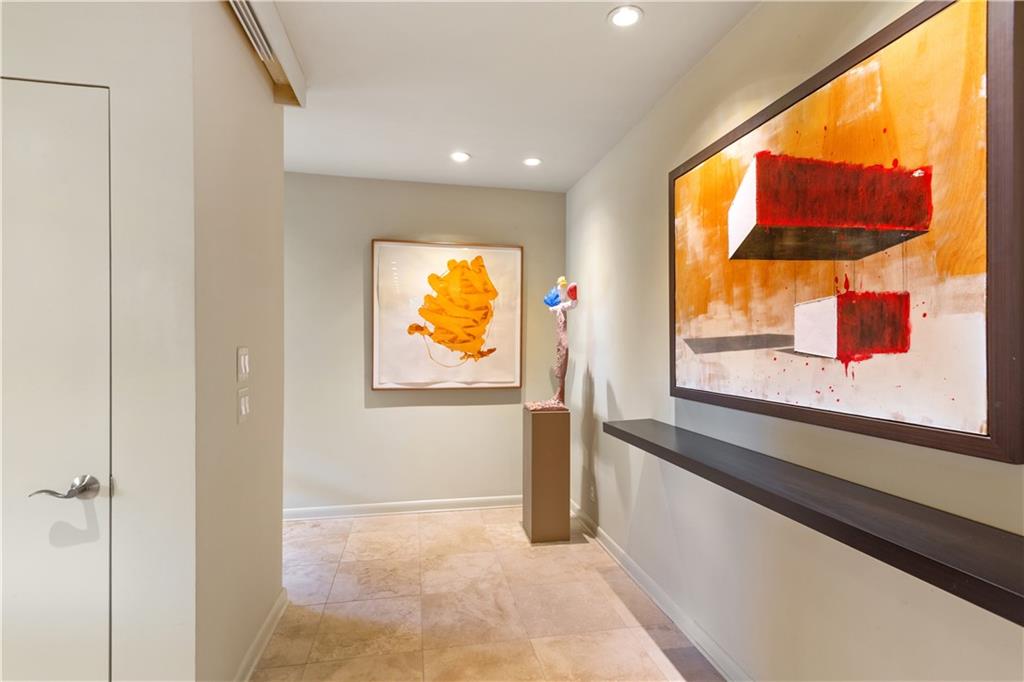 1719 Barnesdale Way NE